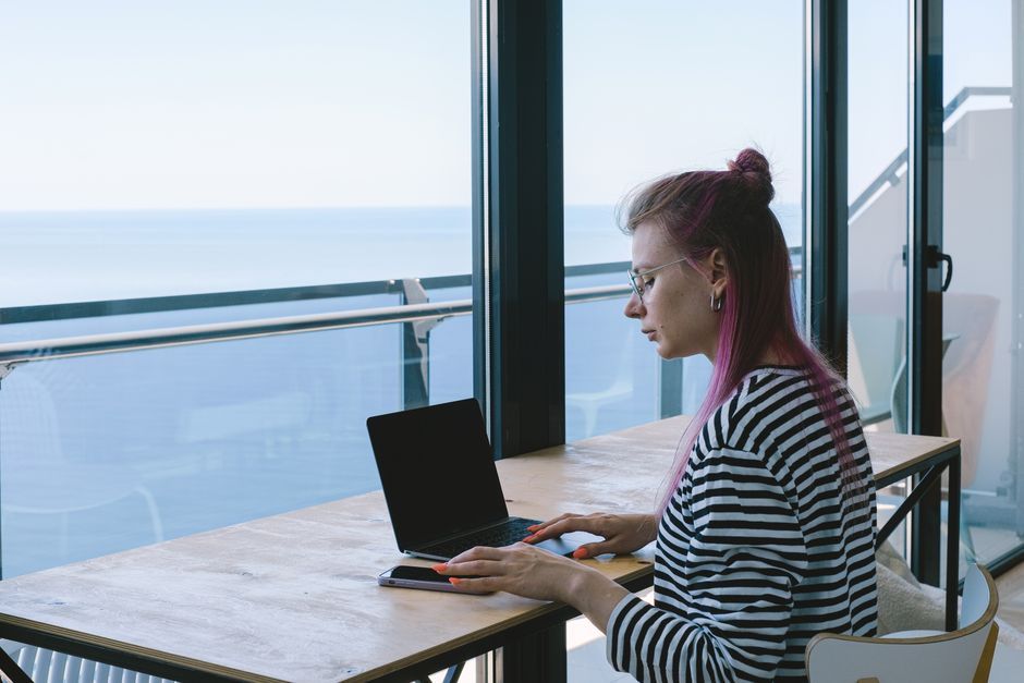Compétences freelance tech IA 2026 : 4 pivots concrets